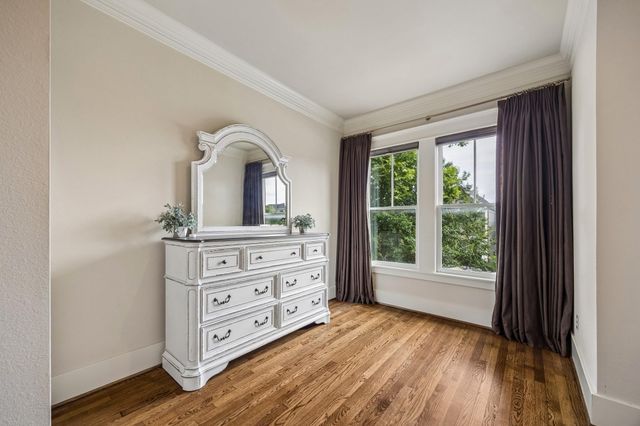 227 W 24th Street, Houston, TX 77008