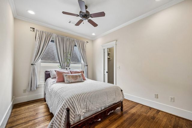 227 W 24th Street, Houston, TX 77008