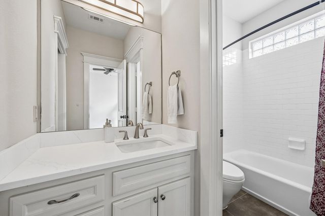 227 W 24th Street, Houston, TX 77008