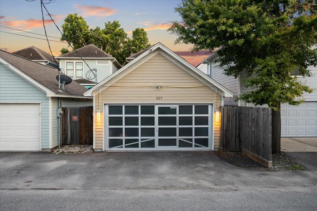 227 W 24th Street, Houston, TX 77008