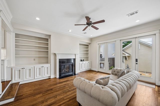 227 W 24th Street, Houston, TX 77008