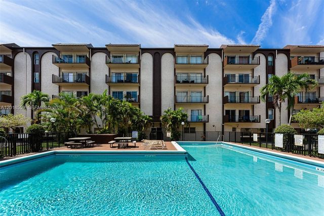 1950 W 54th St 406, Hialeah, FL 33012