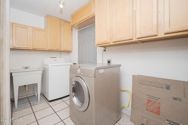 2919 W MANDALAY Lane, Phoenix, AZ 85053