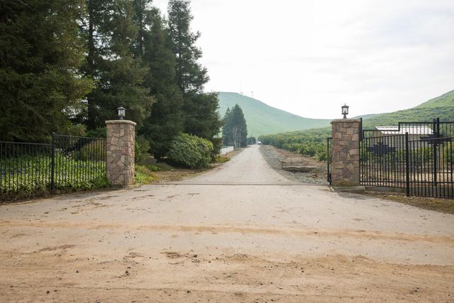 24211 Johns Drive, Porterville, CA 93257