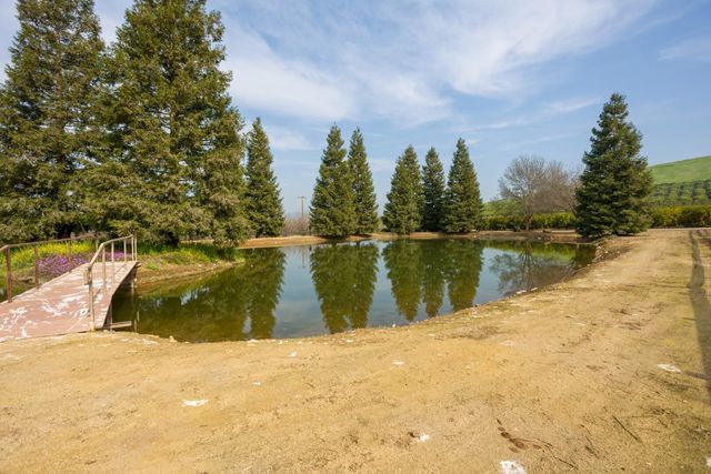 24211 Johns Drive, Porterville, CA 93257