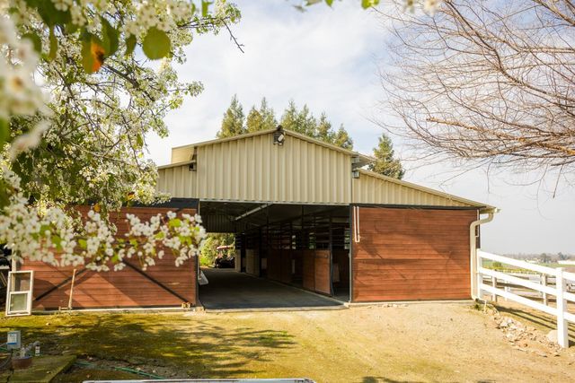 24211 Johns Drive, Porterville, CA 93257