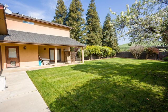 24211 Johns Drive, Porterville, CA 93257
