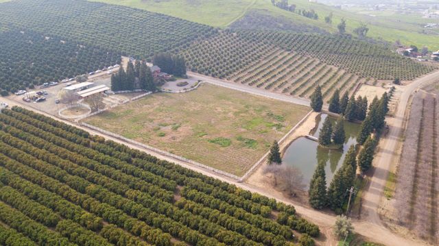 24211 Johns Drive, Porterville, CA 93257