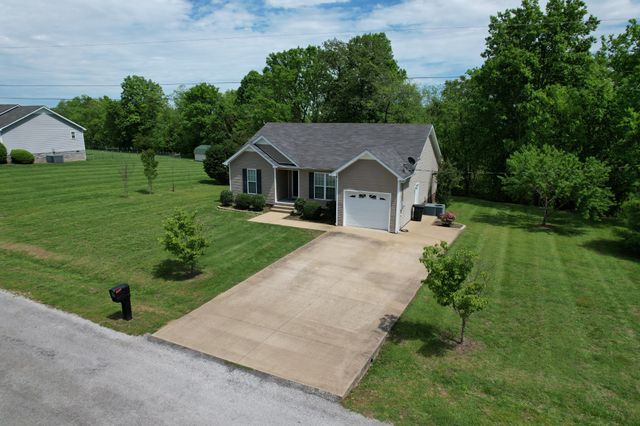 215 Desperado Ave, Pulaski, TN 38478