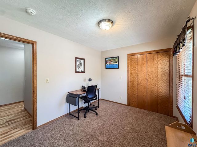 900 S Parkview Blvd Boulevard, Brandon, SD 57005