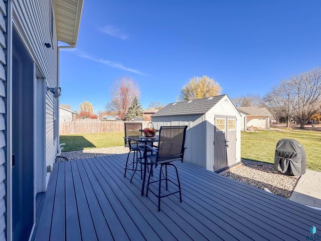 900 S Parkview Blvd Boulevard, Brandon, SD 57005
