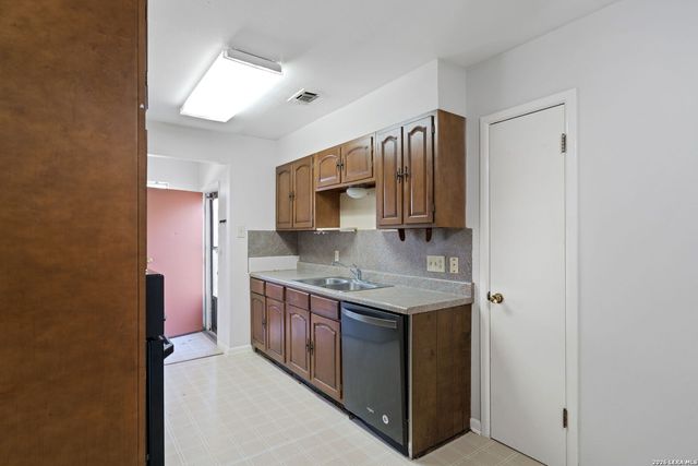 130 Algarita Rd, San Marcos, TX 78666
