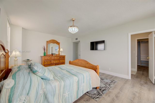 3725 S Ocean Dr 601, Hollywood, FL 33019