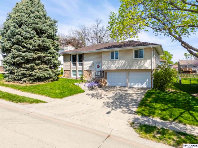 11018 Z Street, Omaha, NE 68137
