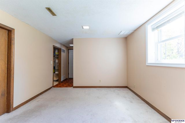 11018 Z Street, Omaha, NE 68137