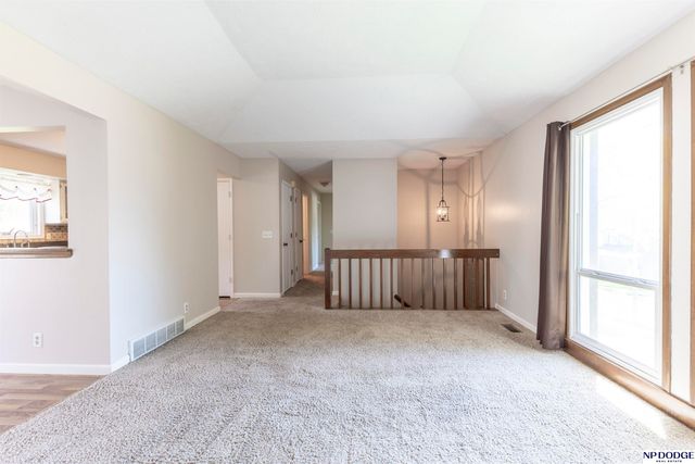 11018 Z Street, Omaha, NE 68137