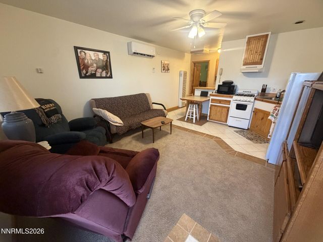 765 Hunter Park Way, Fallon, NV 89406