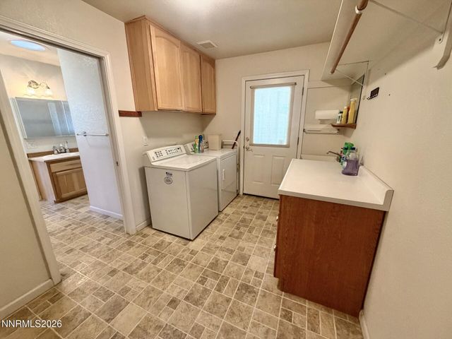 765 Hunter Park Way, Fallon, NV 89406