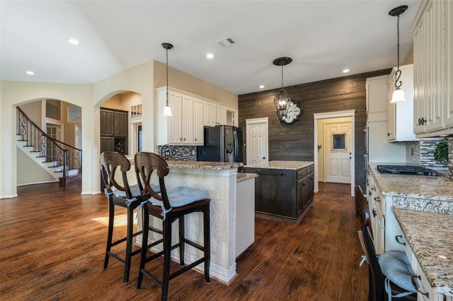 609 Somerset Drive, Flower Mound, TX 75028