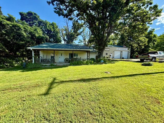 1235 W State Route 17, Houston, MO 65483