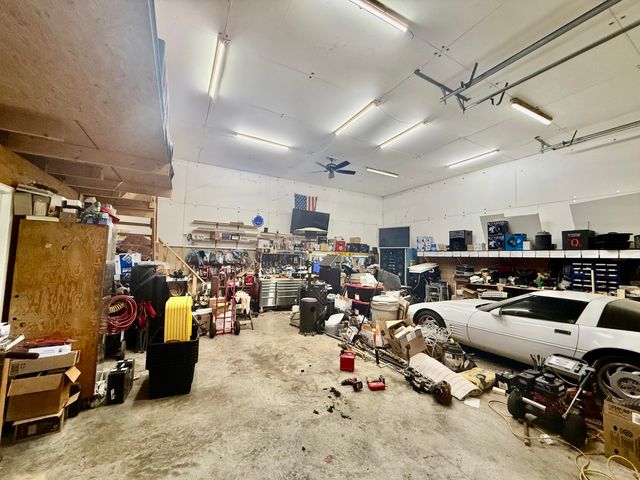 1235 W State Route 17, Houston, MO 65483