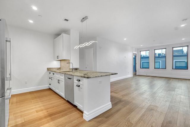 515 E Second St 408, Boston, MA 02127
