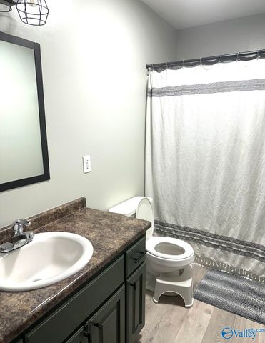 54 Land Circle, Albertville, AL 35950