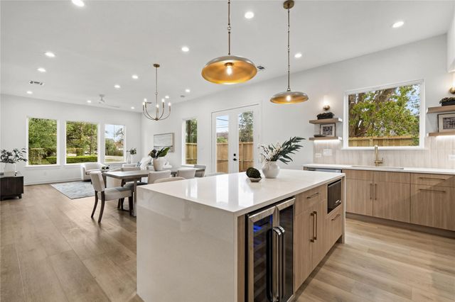 7530 La Salette Street, Houston, TX 77021