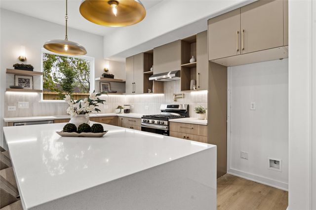 7530 La Salette Street, Houston, TX 77021