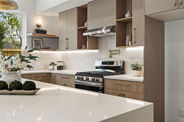 7530 La Salette Street, Houston, TX 77021