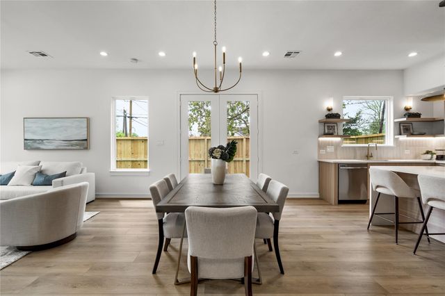 7530 La Salette Street, Houston, TX 77021