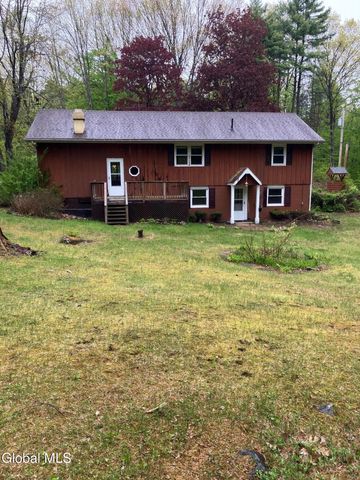 14 Canty Road, Greenfield, NY 12866