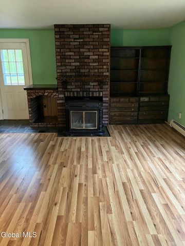 14 Canty Road, Greenfield, NY 12866