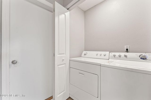 4701 PLAYSCHOOL Drive, Jacksonville, FL 32210