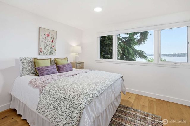 2514 Shoreland Drive S, Seattle, WA 98144