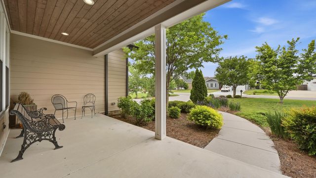 2238 Peterson Drive, Chattanooga, TN 37421