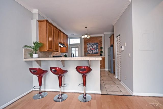 2100 Sinton Avenue, Cincinnati, OH 45206