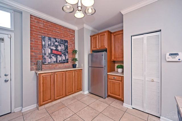 2100 Sinton Avenue, Cincinnati, OH 45206