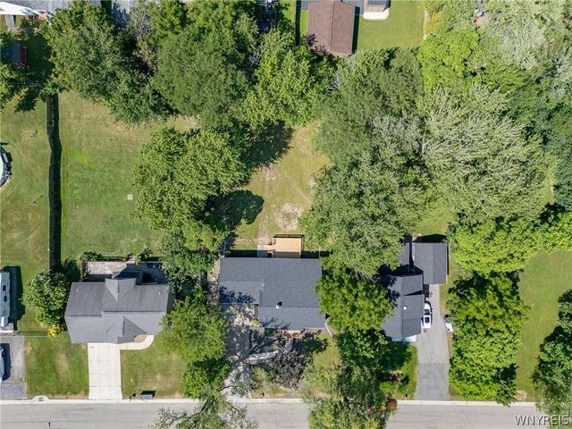180 Summit Avenue, Orchard Park, NY 14127