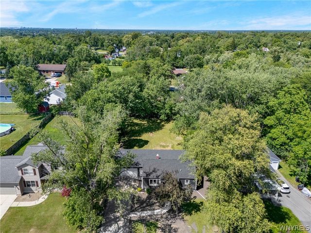 180 Summit Avenue, Orchard Park, NY 14127