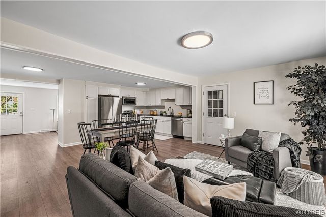 180 Summit Avenue, Orchard Park, NY 14127