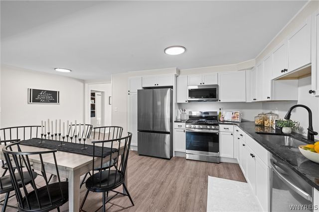 180 Summit Avenue, Orchard Park, NY 14127