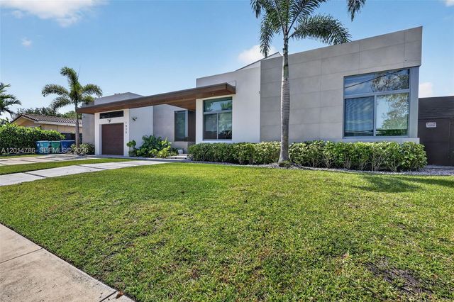 1830 NE 193rd St, Miami, FL 33179
