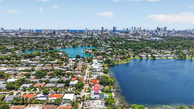 1830 NE 193rd St, Miami, FL 33179