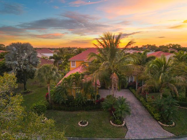 465 NW Dover Court, Port St. Lucie, Port St Lucie, FL 34983