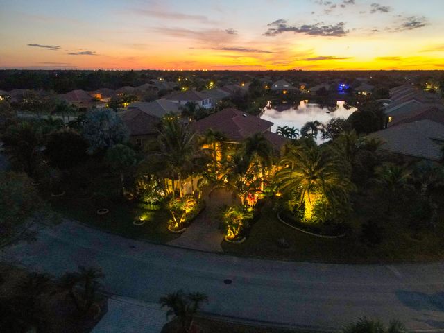 465 NW Dover Court, Port St. Lucie, Port St Lucie, FL 34983