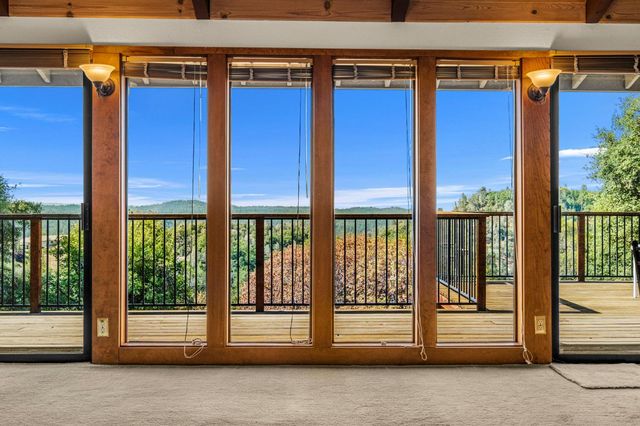 1582 Barrett Dr, Placerville, CA 95667
