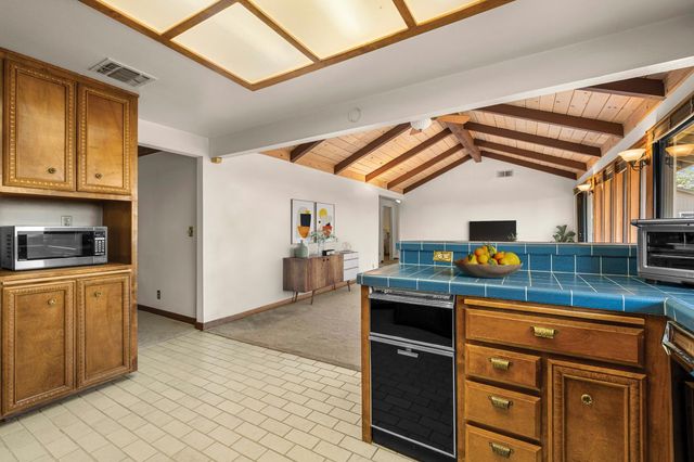 1582 Barrett Dr, Placerville, CA 95667