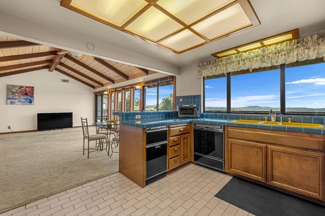 1582 Barrett Dr, Placerville, CA 95667