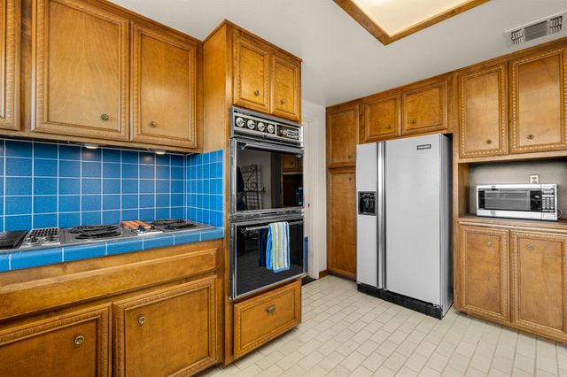 1582 Barrett Dr, Placerville, CA 95667